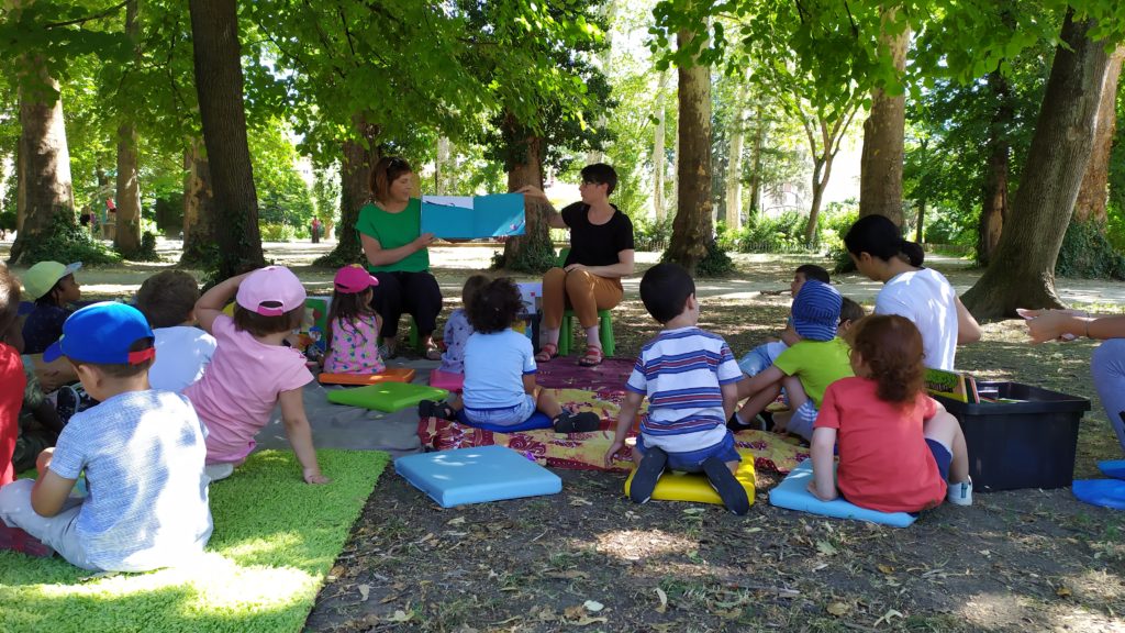 Lectures sous les arbres